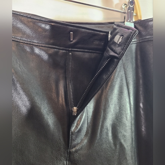 PAIGE Mesa Pant - Black Faux Leather Size 10 women's - Picture 12 of 14